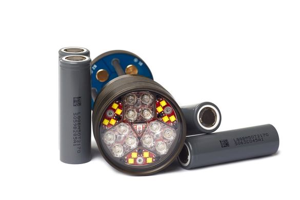 HunterProLight-4 HUB фонарь для подводной охоты, дайвинга
